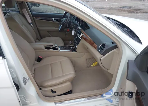 2012 Mercedes-Benz C 300 Luxury 4Matic/Sport 4Matic from USA, damaged, VIN WDDGF8BB9CR195693